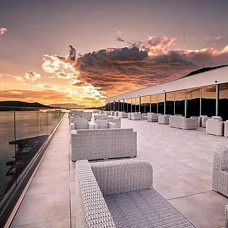 Vapore Hotel 4*