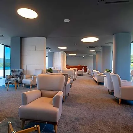 Vapore Hotel 4*