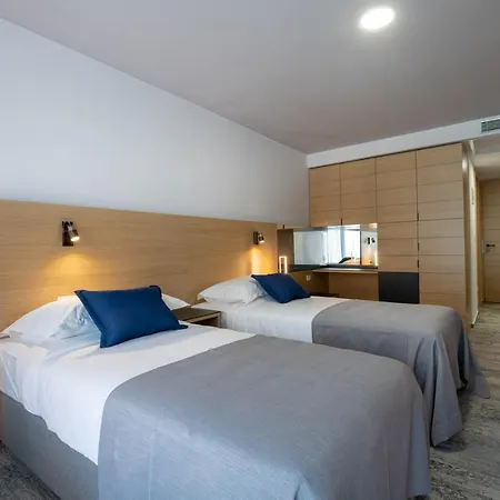 Vapore Hotel 4*