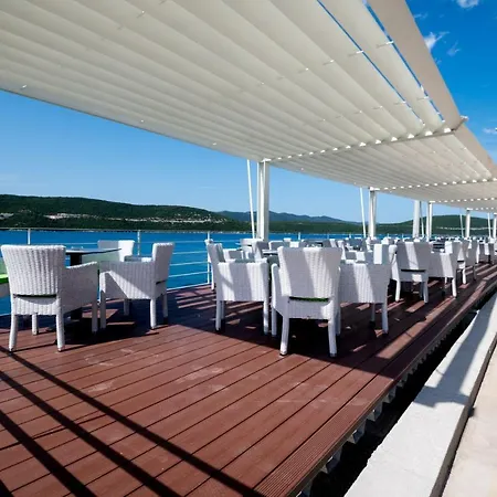 Vapore 4* Neum